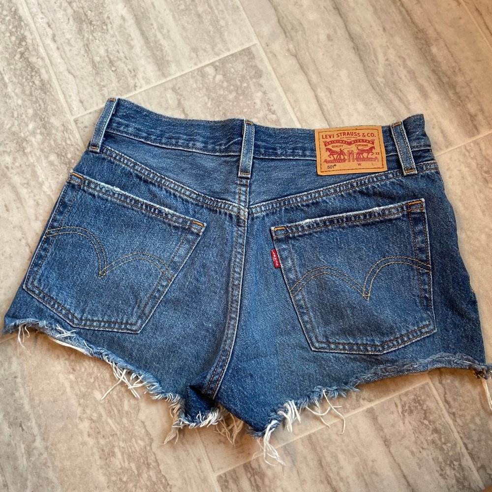 NWOT LEVI 501 Shorts W25 Blue